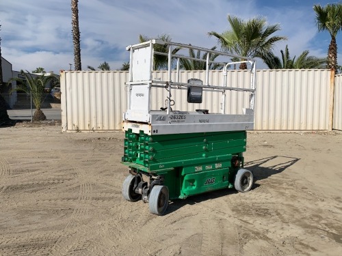 2017 JLG 2632ES SCISSORLIFT, electric, 26' lift, extendable platform, 77 hours indicated. s/n:M200005194