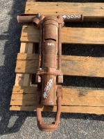 JOY AIR HAMMER. s/n:17469 --(LOCATED IN COLTON, CA)--