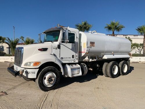 2015 PETERBILT 348 4,000 GALLON WATER TRUCK, Paccar PX9 diesel, engine brake, 8-speed, 14,600# front, pto, ff-s-rr, hose reel, air ride suspension, 40,000# rears, 48,048 miles indicated. s/n:2NP3LJ9X3FM205987