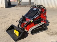 UNUSED 2024 EGN EG380T WALK-BEHIND CRAWLER SKIDSTEER LOADER, gp bucket, aux hydraulics. s/n:EG380T240911