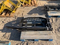 UNUSED GIYI FORK CARRIAGE, 5' FORKS, fits skidsteer. --(LOCATED IN COLTON, CA)--