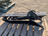 UNUSED GIYI 5T HYDRAULIC THUMB ATTACHMENT, fits mini excavator. s/n:MZJ5T2410128 --(LOCATED IN COLTON, CA)--