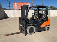 2017 DOOSAN G25N-7 FORKLIFT, 5,000#, 80" mast, 2-stage, 189" lift, sideshift, lpg, canopy, solid tires. s/n:FGA14-1290-00060