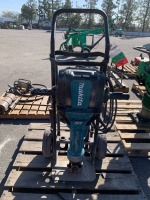 2021 MAKITA HM1812X3 65# DEMO HAMMER. s/n:27266 --(LOCATED IN COLTON, CA)--