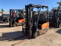 2020 DOOSAN B15T-7 FORKLIFT, 3,000#, 80" mast, 3-stage, 187" lift, side shift, electric, canopy, solid tires. s/n:FBA11-2360-04939 --(DOES NOT RUN)-- --(LOCATED IN COLTON, CA)--