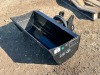 2024 GIYI HYDRAULIC TILT BUCKET, fits excavator. s/n:QXD3T241066 --(LOCATED IN MADERA, CA)--