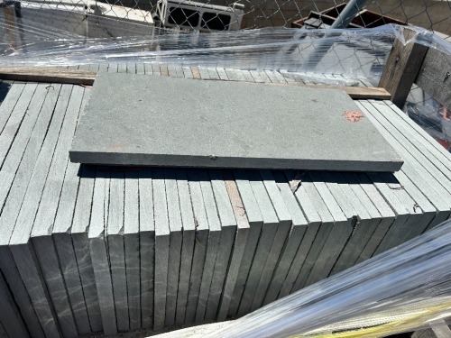 PALLET OF ASST. BRICK AND PAVERS --(LOCATED IN COLTON, CA)--