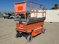 2004 JLG 2646ES SCISSORLIFT, electric, 26' lift, extendable platform. s/n:0200118513