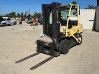 2009 HYSTER H90FT FORKLIFT, 9,000#, 84" mast, 3-stage, 185" lift, sideshift, Cascade rotating fork attachment, gasoline, cab w/air & heat, solid tires. s/n:P005V02324G --(DOES NOT RUN)-- --(LOCATED IN COLTON, CA)--
