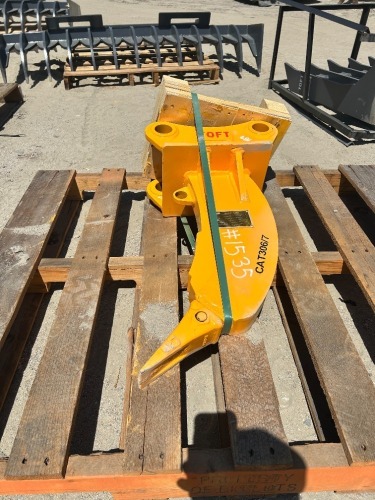 2026 TOFT 04ER RIPPER ATTACHMENT, fits Cat 305 excavator. s/n:ERP260307 --(LOCATED IN COLTON, CA)--