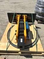 2026 TOFT 750 HYDRAULIC BREAKER ATTACHMENT, fits skidsteer. s/n:TOFTJW43Z7608, W/HOSES, CHISEL POINTS, NITROGEN CHARGING KIT, PRESSURE GAUGE, TOOL BOX --(LOCATED IN COLTON, CA)--