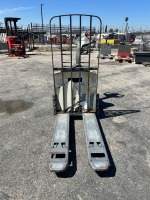 2009 RAYMOND 8300 ELECTRIC PALLET JACK, 2,600#. s/n:8300969963 --(LOCATED IN COLTON, CA)--