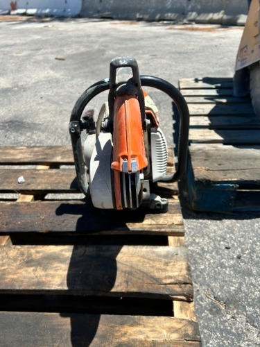 2018 STIHL TS420 14" CUTOFF SAW, gasoline. s/n:134269114 --(LOCATED IN COLTON, CA)--