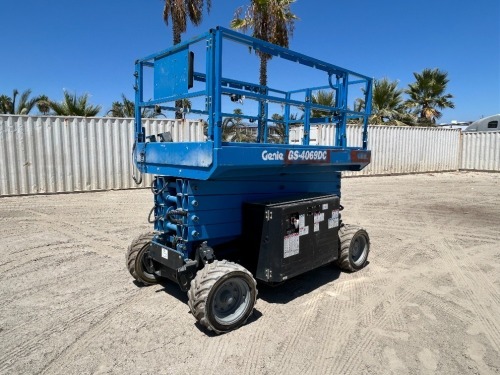 2017 GENIE GS4069DC SCISSORLIFT, electric, 40' lift, extendable platform, 299 hours indicated. s/n:GS69F-12474 --(DOES NOT RUN)-- --(LOCATED IN COLTON, CA)--