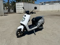 2019 ELYX SMART ZEBRA SCOOTER, electric, 349 miles indicated. s/n:R4NANHZ08K1000607