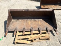 BOBCAT 68HDBKT 68" GP BUCKET, fits skidsteer. s/n:C1984 --(LOCATED IN COLTON, CA)--