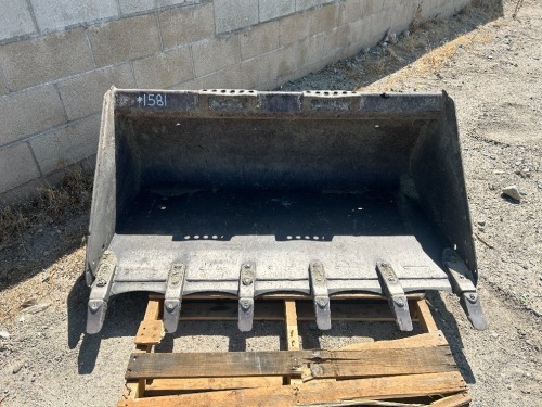 56HDBKT 56" GP BUCKET, fits skidsteer. s/n:667BBB --(LOCATED IN COLTON, CA)--