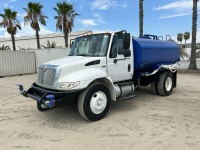 2013 INTERNATIONAL 4300SBA 2,000 GALLON BOBTAIL WATER TRUCK, Maxxforce 7.6L diesel, automatic, pto, 10,000# front, ff-ss-rr, hose reel, 17,500# rear. s/n:1HTMMAAM1DH116749