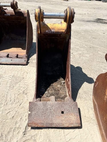CATERPILLAR 316E 24" GP BUCKET, fits excavator. s/n:NBC05512 --(LOCATED IN COLTON, CA)--