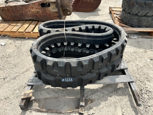 RUBBER TRACK --(LOCATED IN COLTON, CA)--