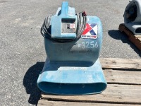 HEAVY DUTY AIR MOVER. --(LOCATED IN COLTON, CA)--