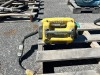 2014 WACKER M1000/120/GFCI CONCRETE VIBRATOR, electric. s/n:5100002955 --(LOCATED IN COLTON, CA)--