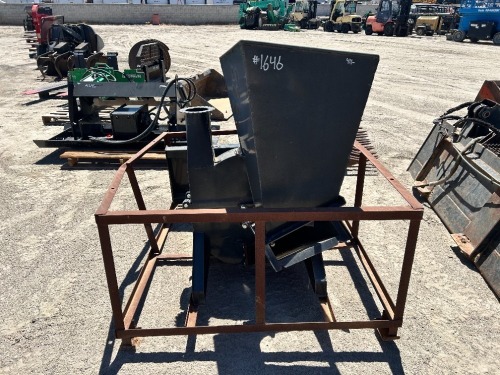MOWER KING SSBX42 WOOD CHIPPER ATTACHMENT, fits skidsteer. s/n:SSBX4220102202 --(LOCATED IN COLTON, CA)--