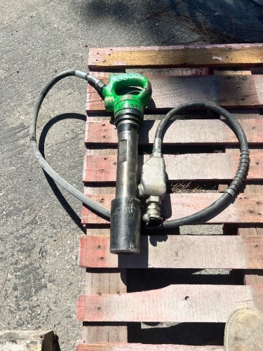 2026 EX366 RIVET BUSTER. --(LOCATED IN COLTON, CA)--