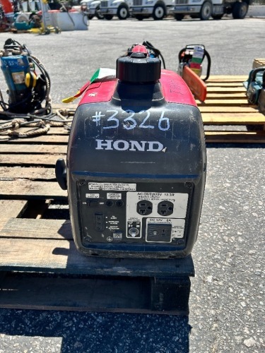 2015 HONDA EU2000 GENERATOR, 2kw, gasoline. s/n:85580 --(LOCATED IN COLTON, CA)--