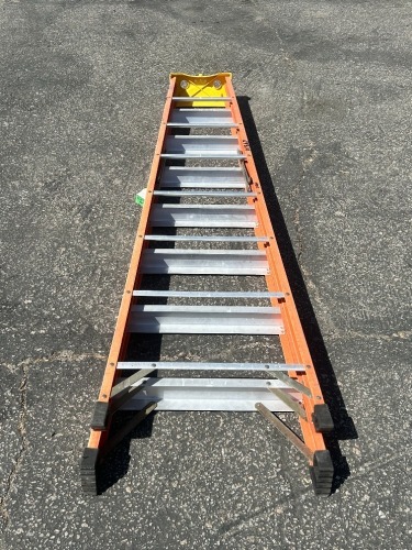SUNSET 8' A FRAME LADDER --(LOCATED IN COLTON, CA)--