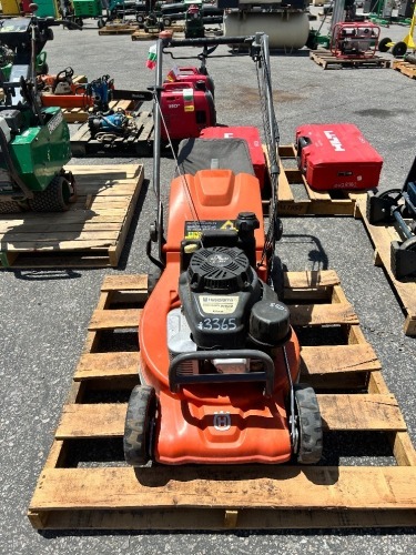 HUSQVARNA W520 LAWN MOWER, gasoline. s/n:20210600003 --(LOCATED IN COLTON, CA)--