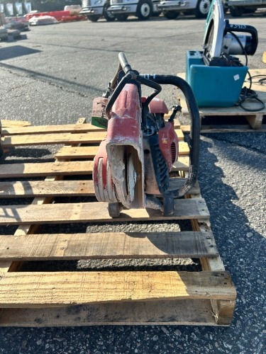 2024 HILTI DSH700-X 14" CUTOFF SAW, gasoline. s/n:773460034 --(LOCATED IN COLTON, CA)--