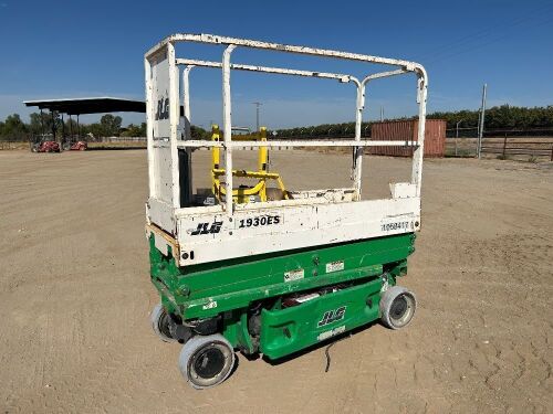 2017 JLG 1930ES SCISSORLIFT, electric, 19' lift, extendable platform. s/n:M200013662