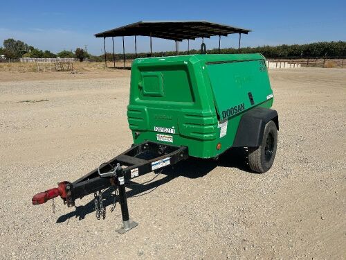 2022 DOOSAN P185WDO AIR COMPRESSOR, 185cfm, diesel, portable. s/n:506452UDAGH87; Trailer s/n:4FVCABAAXNU506452 --(LOCATED IN MADERA, CA)--