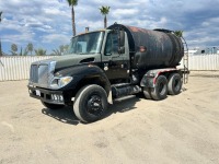 2003 INTERNATIONAL 7400 SLURRY TRUCK, 250hp diesel, engine brake, Eaton Fuller 10-speed, 43,227 miles indicated. s/n:1HTWGAAR13J073016