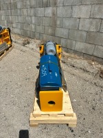 2025 TOFT 530 HYDRAULIC BREAKER ATTACHMENT, fits mini excavator. s/n:TOFTJW30Z5293 --(LOCATED IN COLTON, CA)--