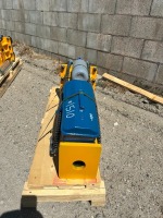 2025 TOFT 530 HYDRAULIC BREAKER ATTACHMENT, fits mini excavator. s/n:TOFTJW30Z5317 --(LOCATED IN COLTON, CA)--