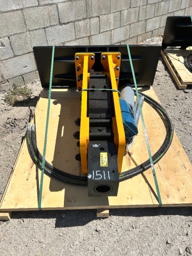 2025 TOFT 750 HYDRAULIC BREAKER ATTACHMENT, fits skidsteer. s/n:TOFTJW43Z6973 --(LOCATED IN COLTON, CA)--