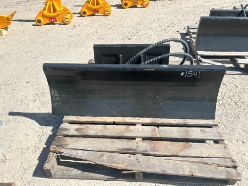 2026 43" PUSH SHOVEL ATTACHMENT, fits skidsteer. --(LOCATED IN COLTON, CA)--