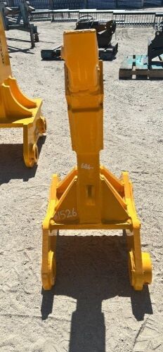 2025 TOFT 06ER RIPPER ATTACHMENT, fits Cat 315 excavator. s/n:TOFTERP258055 --(LOCATED IN COLTON, CA)--