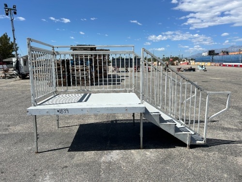 48"X72"X32" MOBILE HOME STAIRCASE. --(LOCATED IN COLTON, CA)--