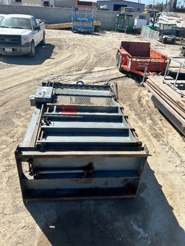 NICHOLS BALING PRESSES EA30486HDSX6 HYDRAULIC CARDBOARD BALER. s/n:5849 --(LOCATED IN COLTON, CA)--