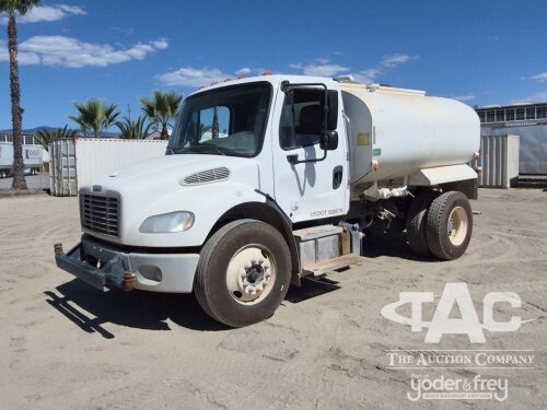 2018 FREIGHTLINER M2 106 2,000 GALLON BOBTAIL WATER TRUCK, Cummins 200hp diesel, 6-speed, pto, 12,000# front, ff-s-rr, hose reel, 21,000# rear. s/n:3ALACWFD6JDJJ3408 --(LOCATED IN COLTON, CA)--