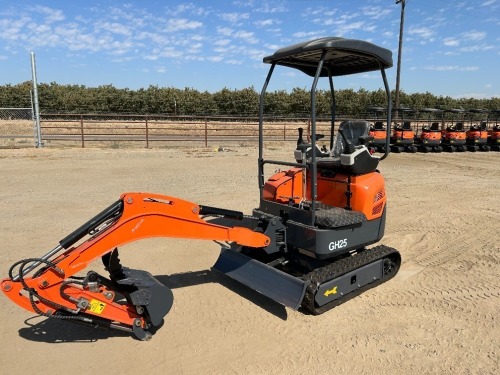 2026 ABOSS GH25 MINI HYDRAULIC EXCAVATOR, gp bucket, hydraulic thumb, aux hydraulics, backfill blade, canopy. s/n:4SW6516 --(LOCATED IN MADERA, CA)--