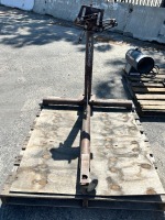 ENGINE STAND --(LOCATED IN COLTON, CA)--