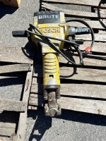 BOSCH 0611304139 DEMO HAMMER, electric. s/n:492000587 --(LOCATED IN COLTON, CA)--