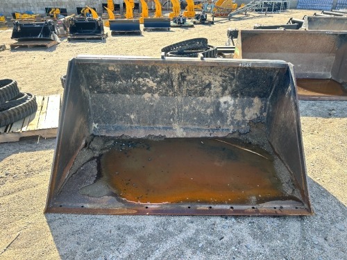2024 STAR 1472HB-TK 72" FORKLIFT BUCKET, fits reachlift. s/n:129319 --(LOCATED IN COLTON, CA)--