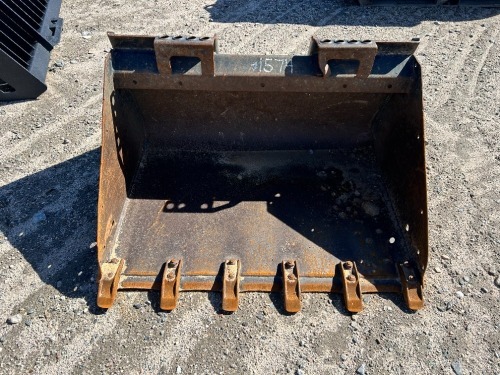 BOBCAT 36" GP BUCKET, fits skidsteer --(LOCATED IN COLTON, CA)--