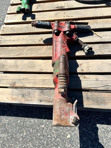2020 TOKU TPB-60 65# AIR HAMMER. s/n:2020D56 --(LOCATED IN COLTON, CA)--