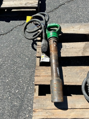 2022 APT 1133 RIVET BUSTER. s/n:1910121 --(LOCATED IN COLTON, CA)--